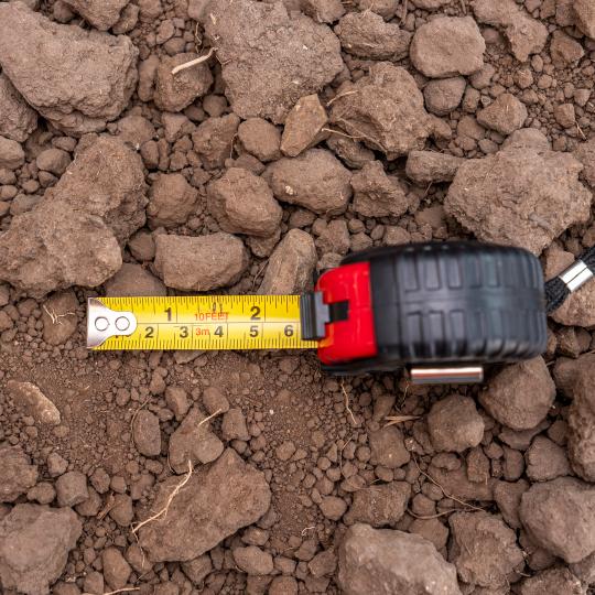 UNSHREDDED TOP SOIL